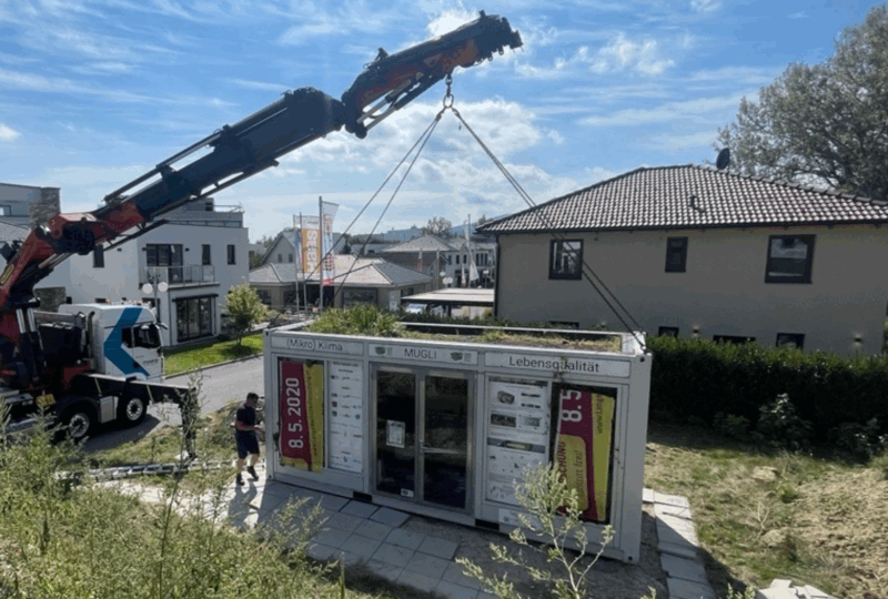 Der mobile grüne Schauraum MUGLI zieht weiter und ist nun in der Blauen Lagune bei Wiener Neudorf zu sehen. Besuchen Sie MUGLI und entdecken Sie die neuesten Innovationen im Bereich der grün-blauen Infrastruktur.
