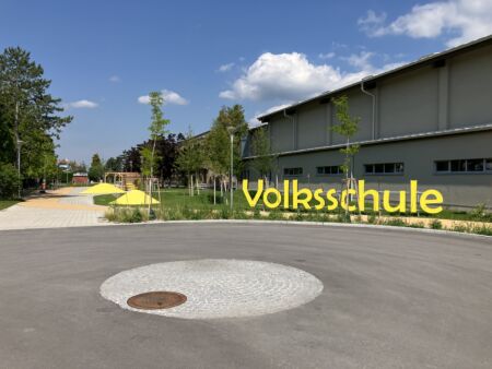 Logo von Neugestaltung Stadionstraße  – „Erlebnisweg Volksschule“ in Kottingbrunn'